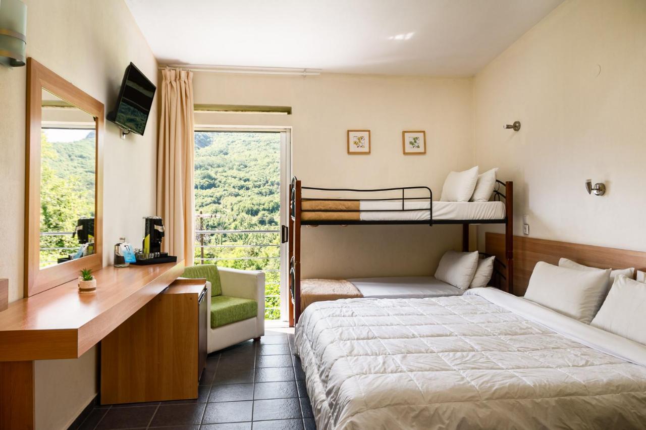 Gefiri Plakas Hotel, Tzoumerka Экстерьер фото