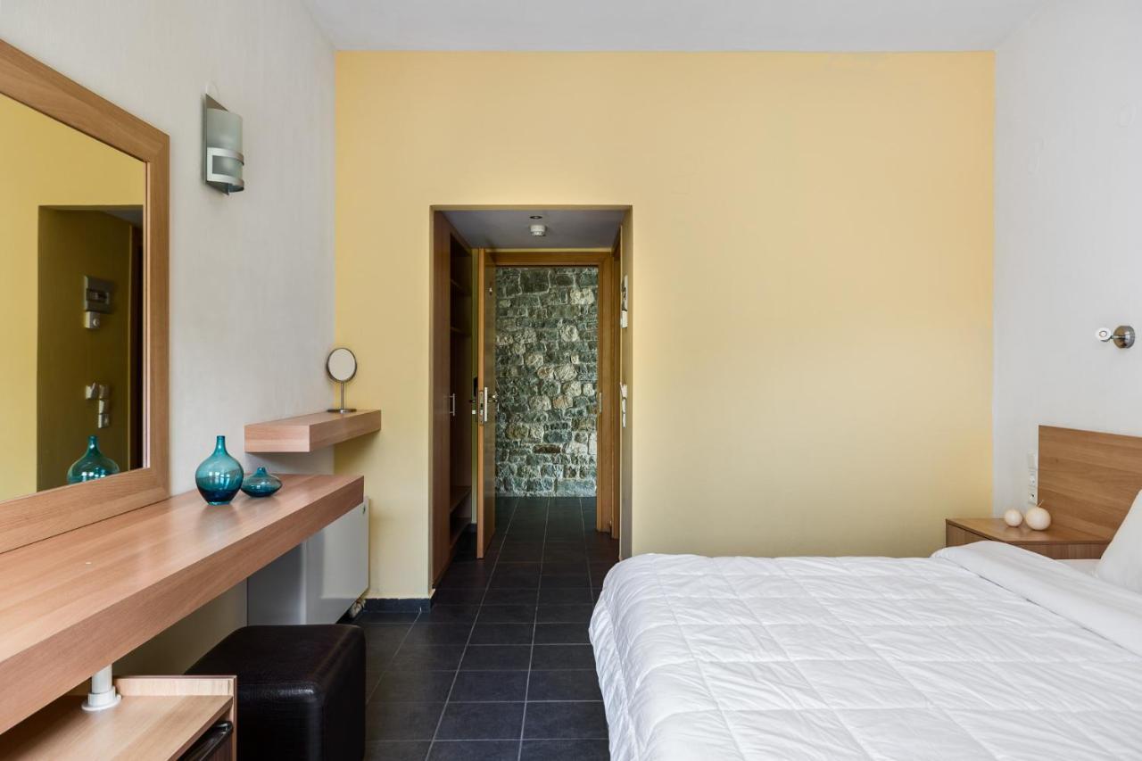 Gefiri Plakas Hotel, Tzoumerka Экстерьер фото