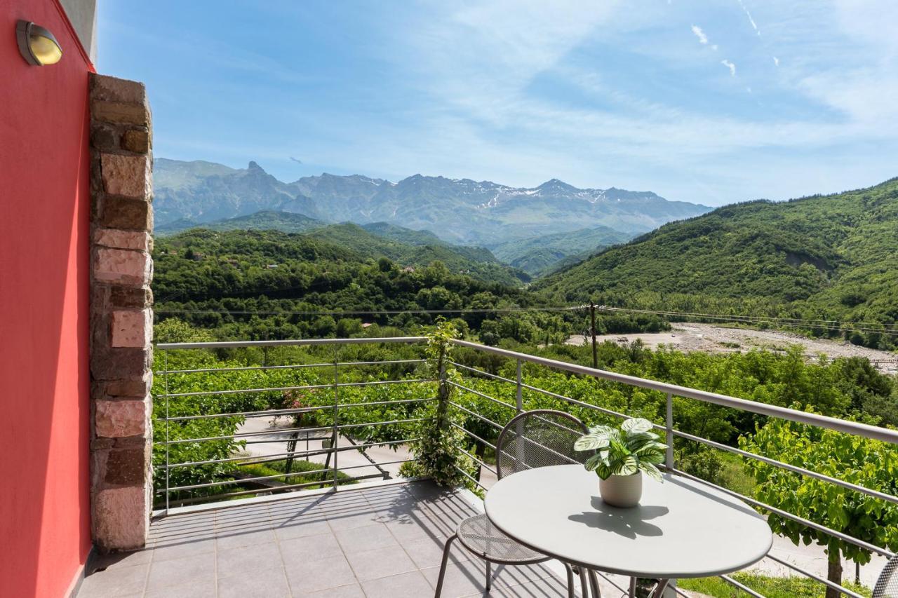Gefiri Plakas Hotel, Tzoumerka Экстерьер фото