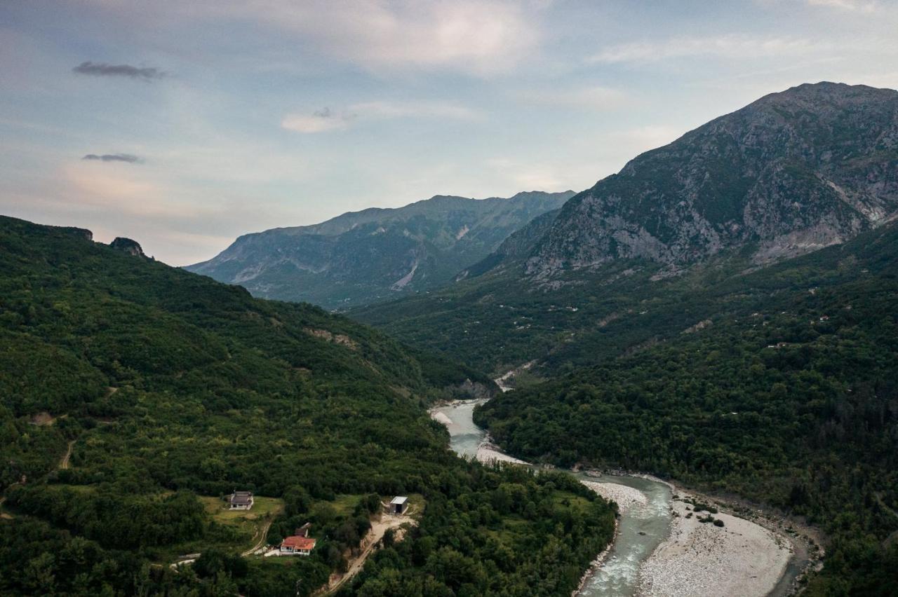 Gefiri Plakas Hotel, Tzoumerka Экстерьер фото