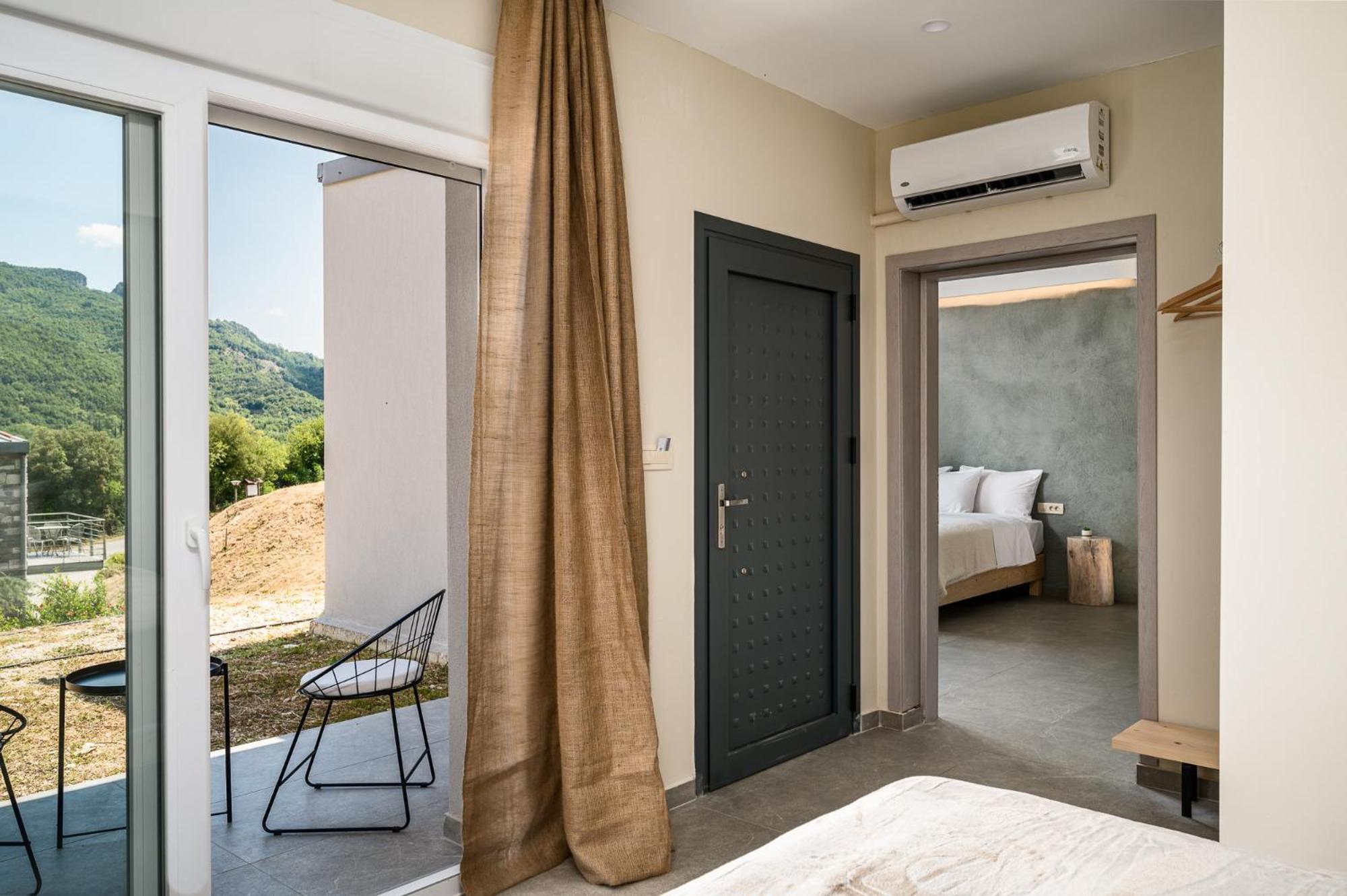 Gefiri Plakas Hotel, Tzoumerka Экстерьер фото