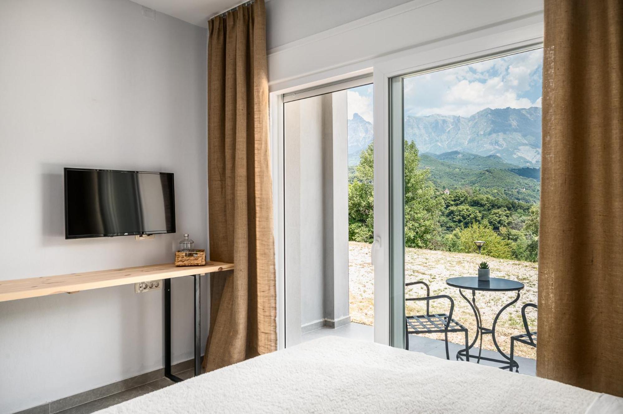 Gefiri Plakas Hotel, Tzoumerka Экстерьер фото